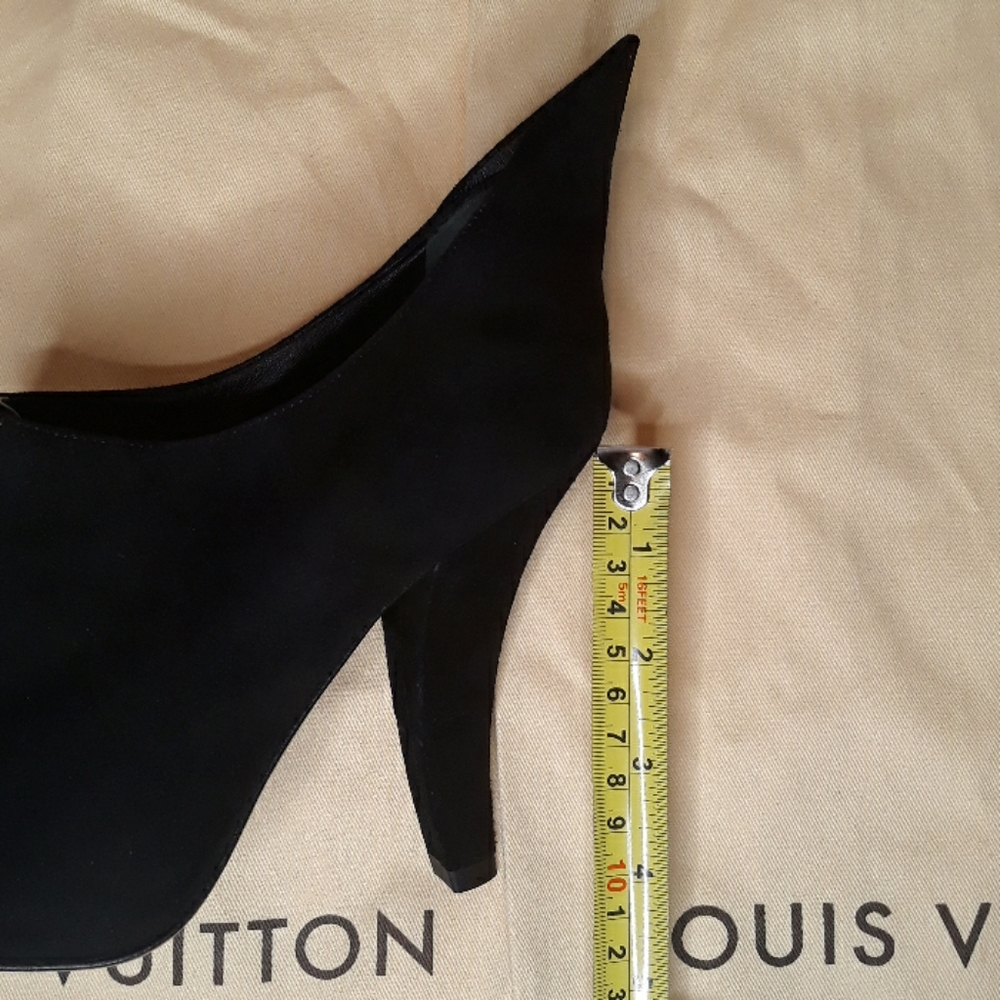 Louis Vuitton Diabolik Low Boots - Picture 9 of 11
